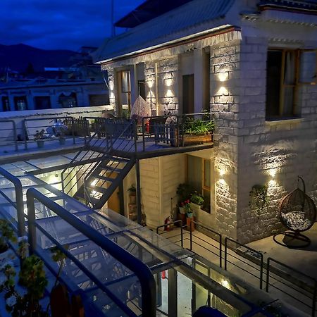 Fengma Feiyang Hostel Lhasa Dış mekan fotoğraf